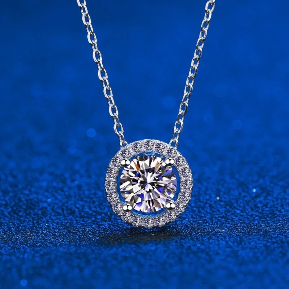 Certified Moissanite Necklace 1CT VVS Brilliant Moissanite Diamond Pendent